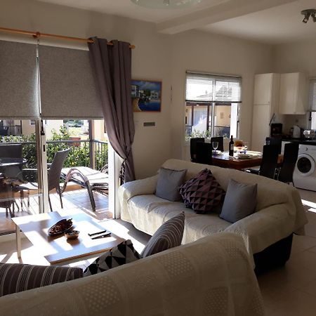 Sirena Sunrise Prestige Apartments Пафос Екстер'єр фото
